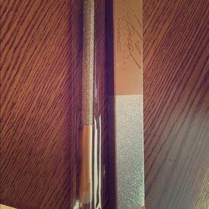 MAC x Mariah Carey eyeshadow brush